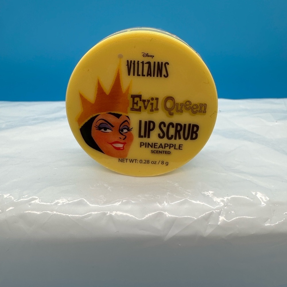 3/$15 🌼 Disney Villians Pineapple Lip Scrub Jar with evil skull design.